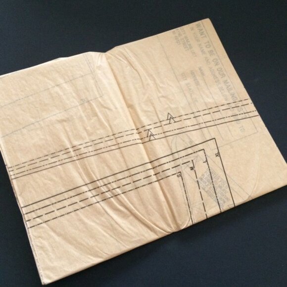 New Look 6777 Unisex Scrubs Pattern Uncut Chest 34-48" Top Pants Hat Skirt Dress - Picture 10 of 12